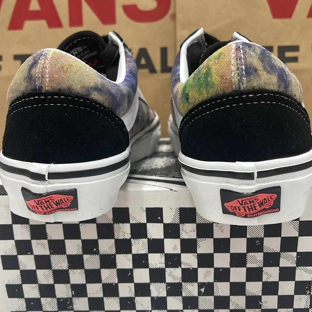 Vans WMNS Skate Old Skoo Tie-Dye Terry Black/Multi
VN0A5FCBBML Sneakers - Picture 14 of 16